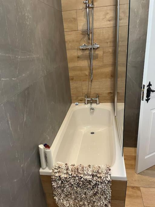 Graftonbury Court, Grafton Lane, Hereford, Hr2 8Fa Екстериор снимка